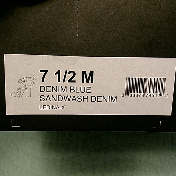 BCBG Jean Heeles Sandels - Picture 3 of 3